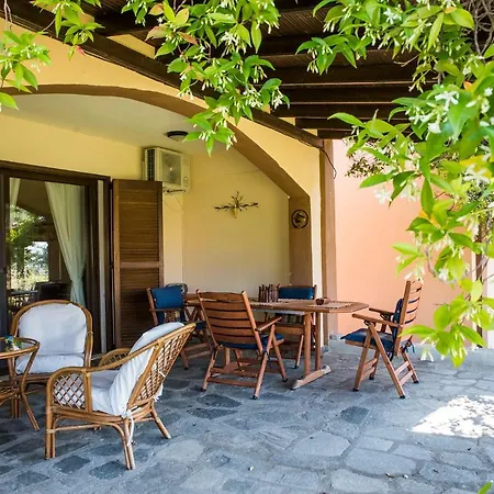 Eirinis House * Possidi