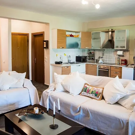 Eirinis House פוסידי