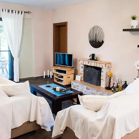 בית נופש Eirinis House *