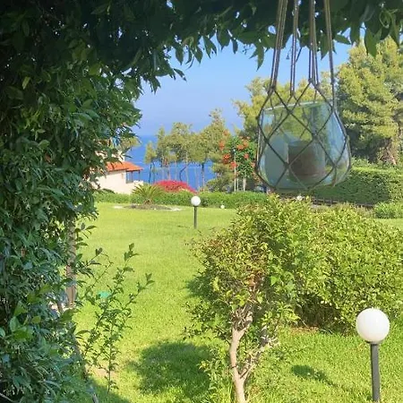 Eirinis House בית נופש *